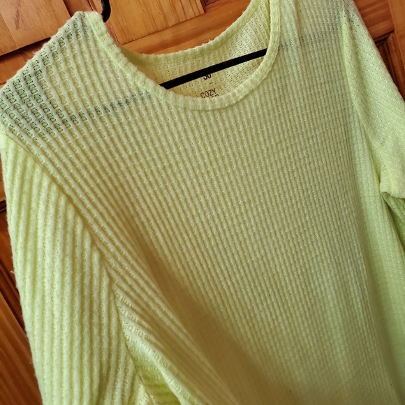 Neon Cozy Top - Picture 2 of 3